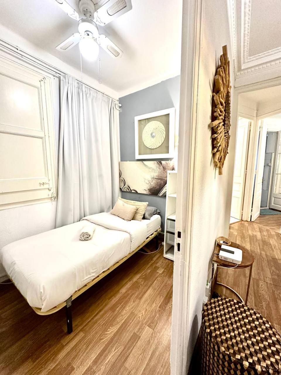 Montjuic Plaça España Apartment, Plaza España Barcelona Exterior foto